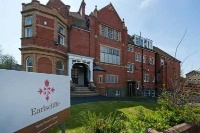 EARLSCLIFFE COLLEGE - TRƯỜNG TRUNG HỌC NỘI TRÚ HÀNG ĐẦU KHU VỰC ĐÔNG NAM VƯƠNG QUỐC ANH